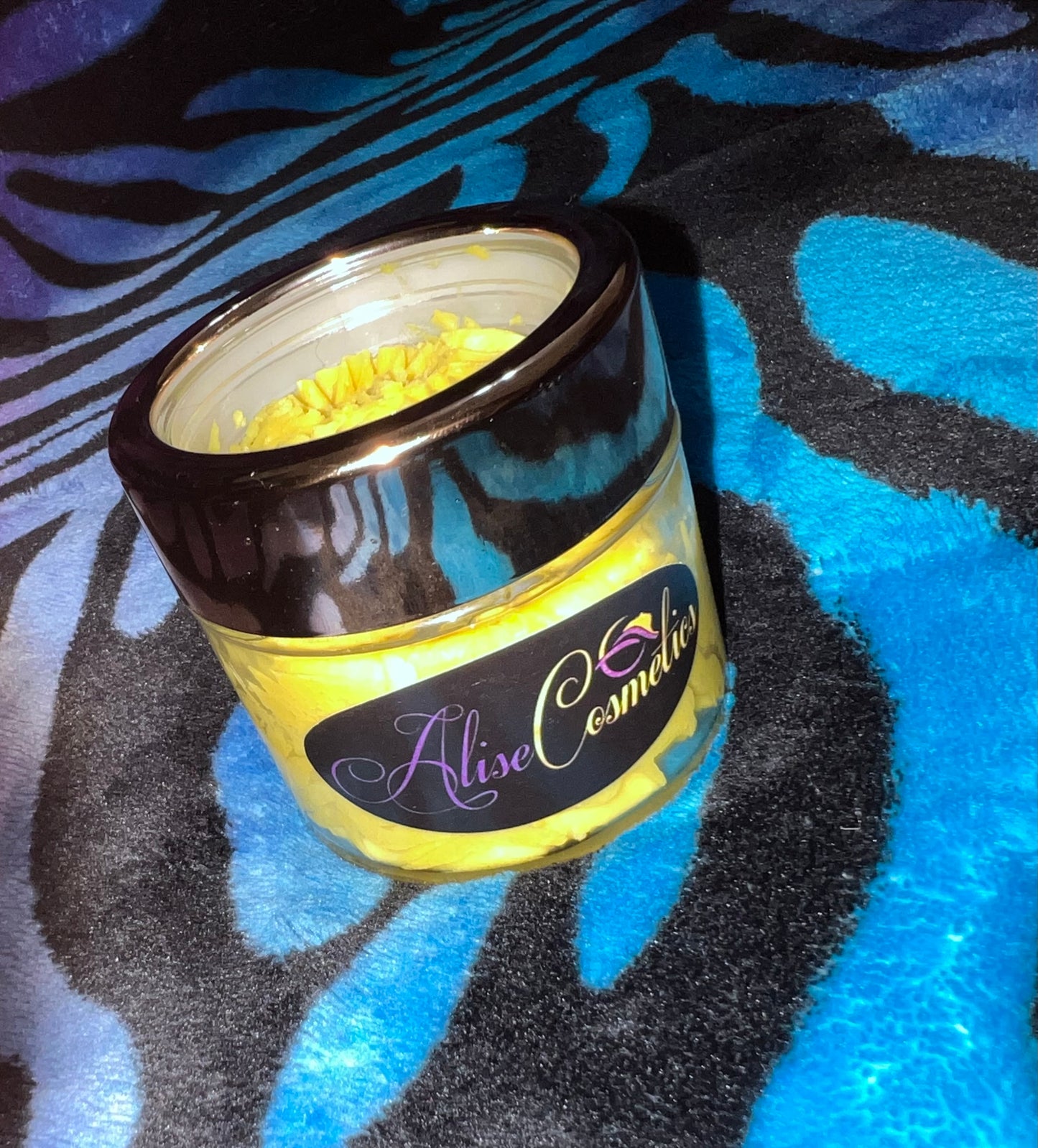 Travel size in Lemon/lavender Organic Shea butter