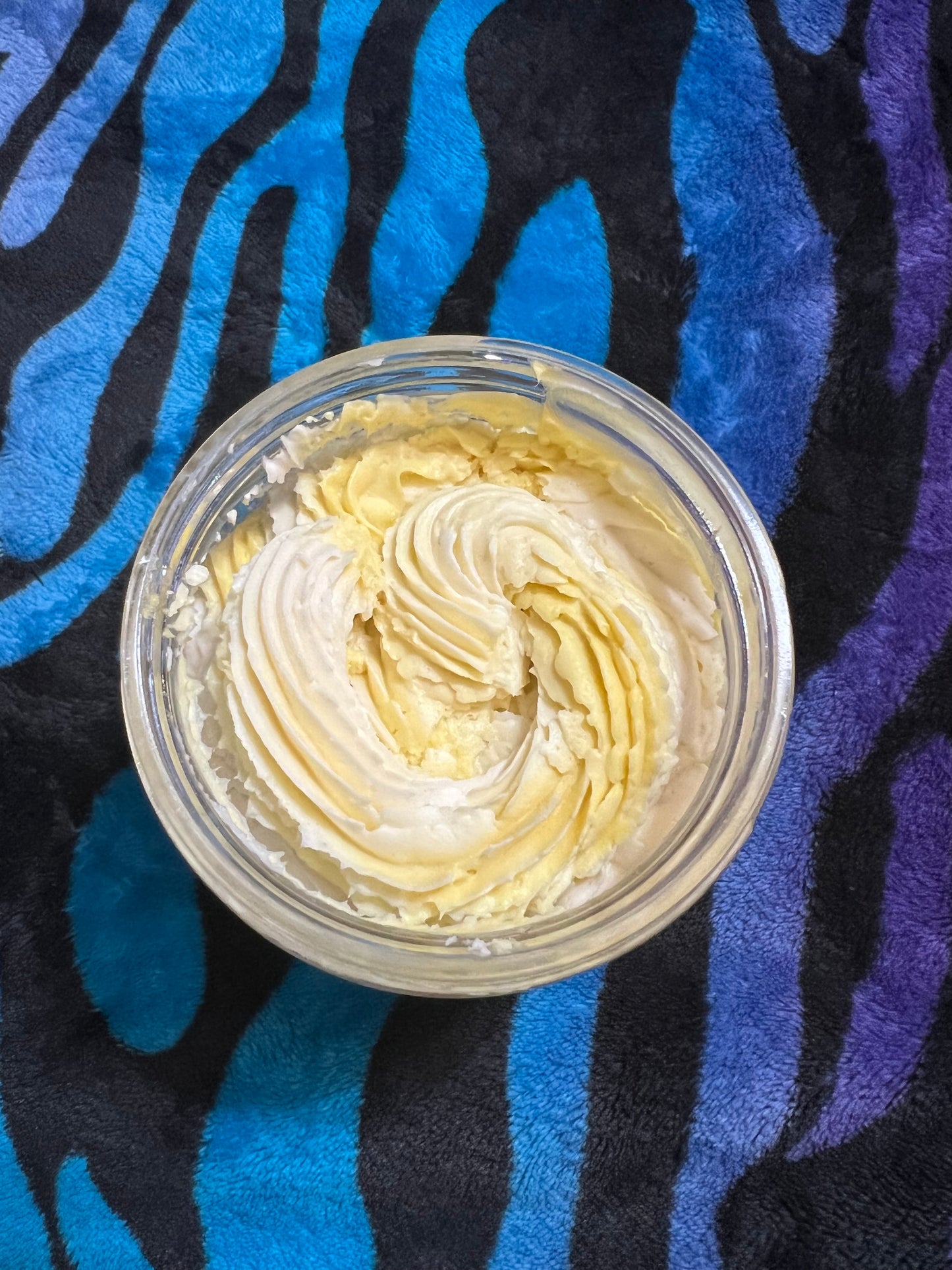 Organic Shea butter cream (lemon-vanilla)